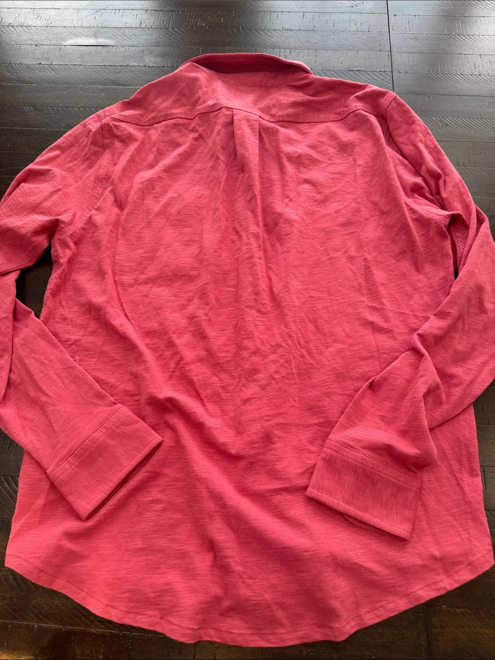 Like new J. Crew Men’s Coral Pink Casual buttoned-down shirt size Large